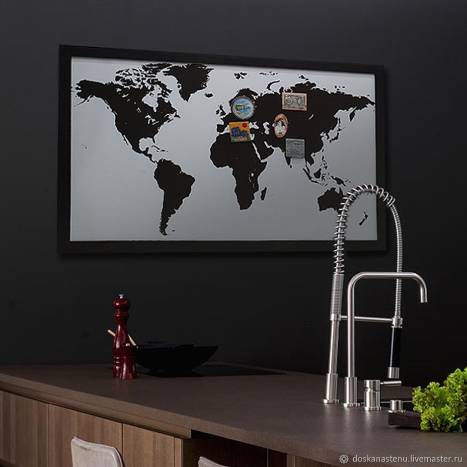 Магниты из путешествий в интерьере