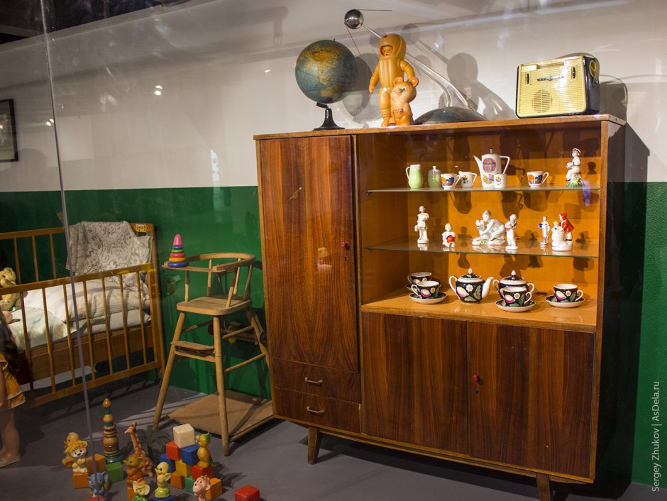 Сервант 70-х годов