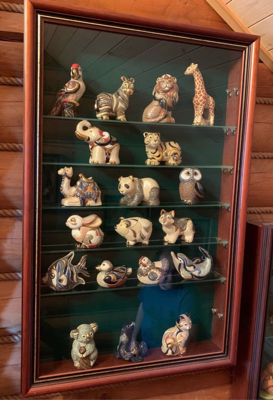 Витрина настенная ref.146 IDC