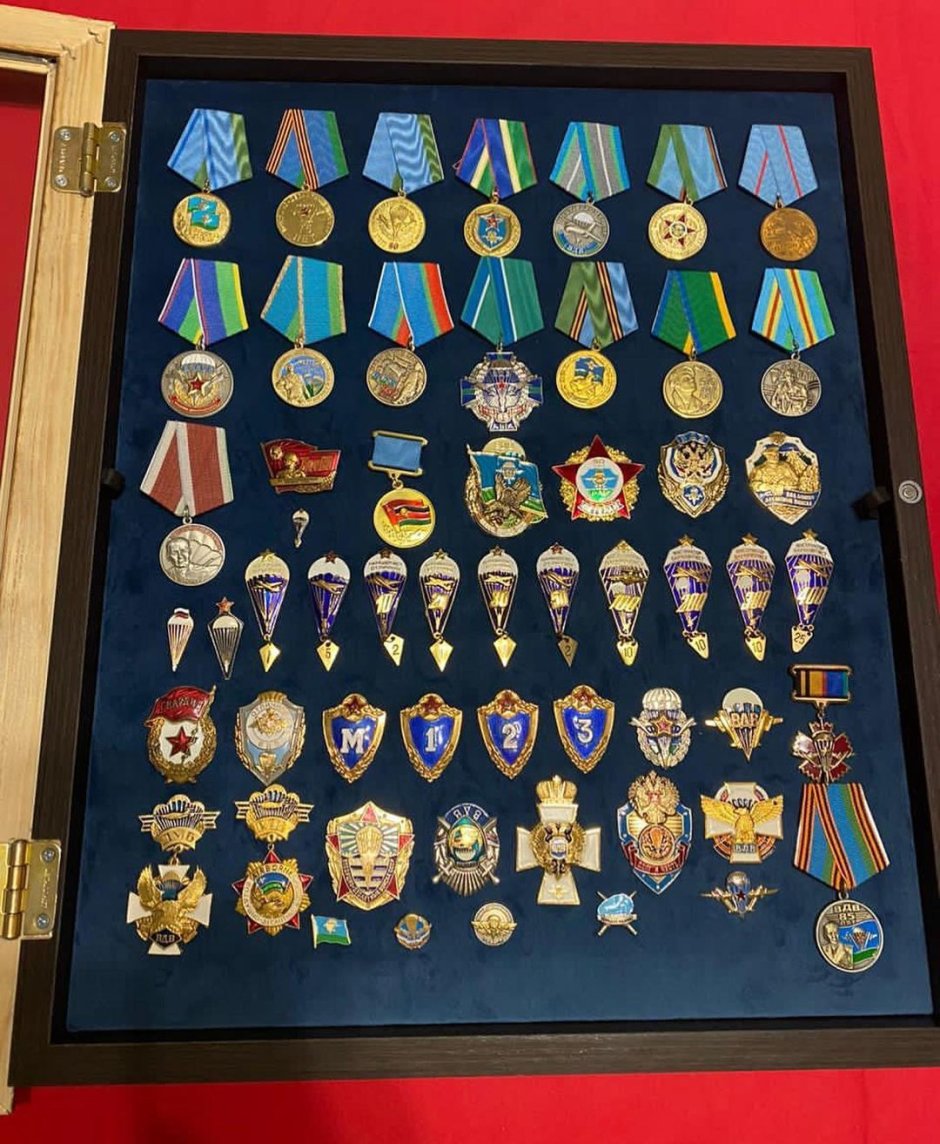 Витрина для коллекции минералов