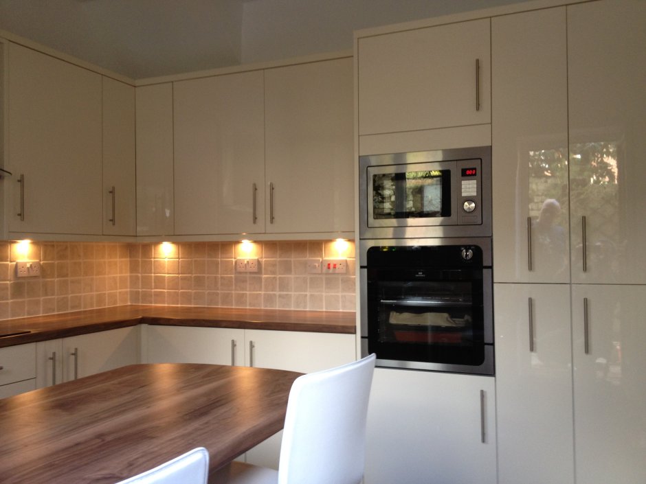 Встроенный свет на кухне