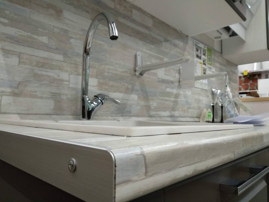 Полукруглая столешница для кухни