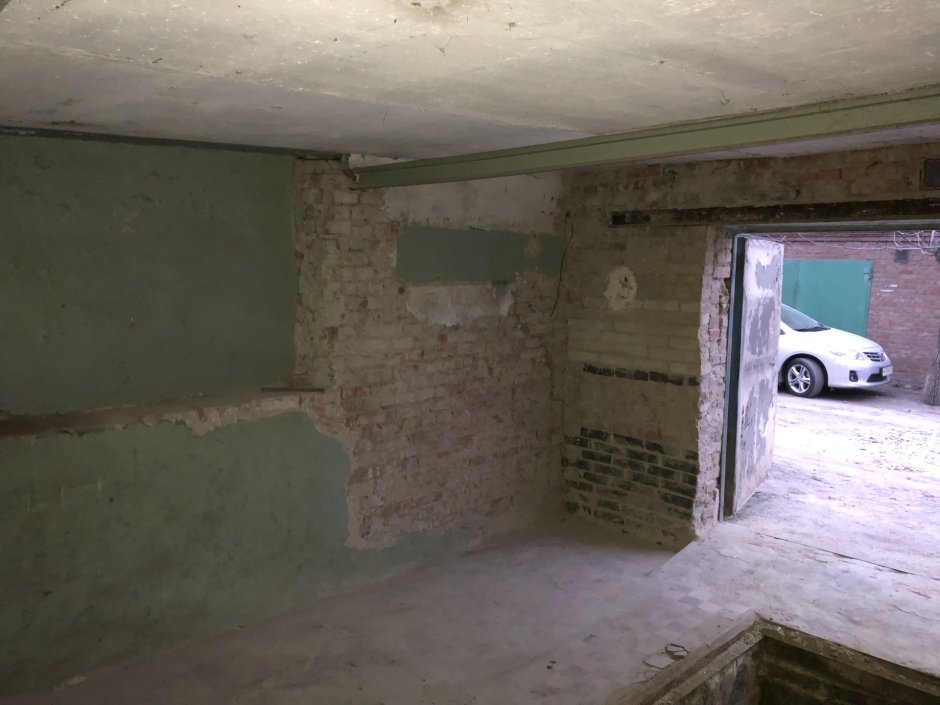 Штукатурка стен в гараже