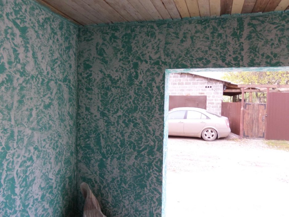 Отделка гаража штукатуркой