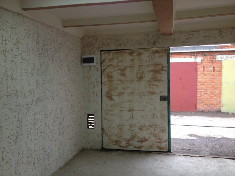 Декоративная штукатурка в гараже