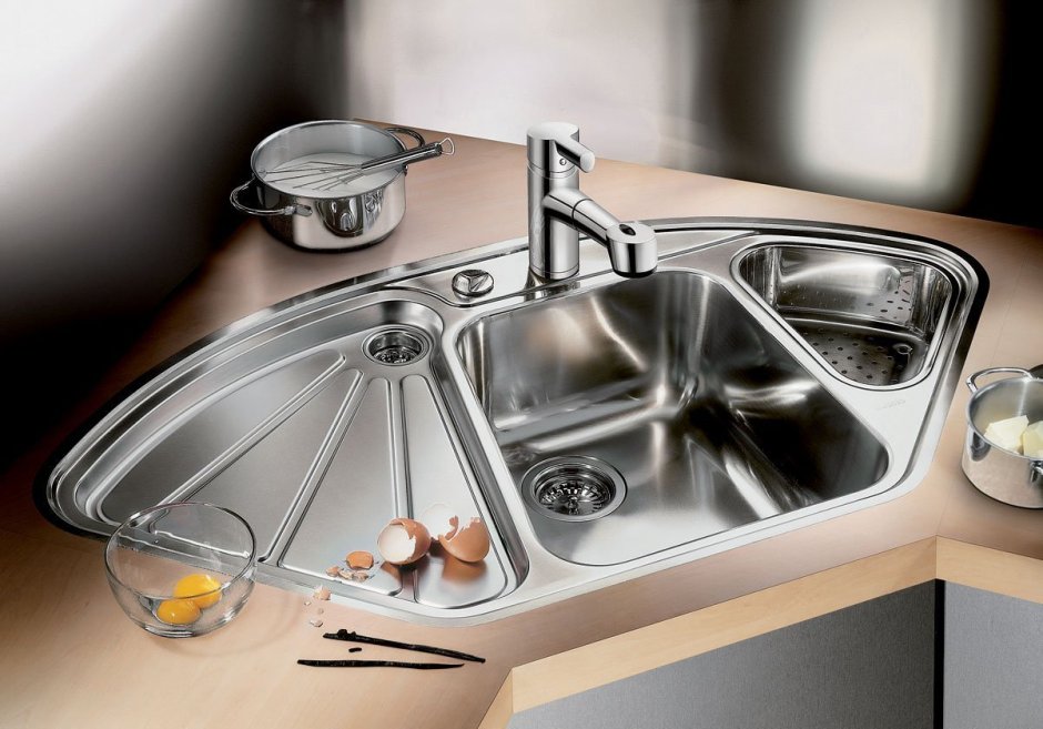 Угловая тройная мойка Бланко