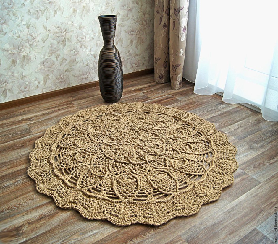 Круглый вязаный ковер