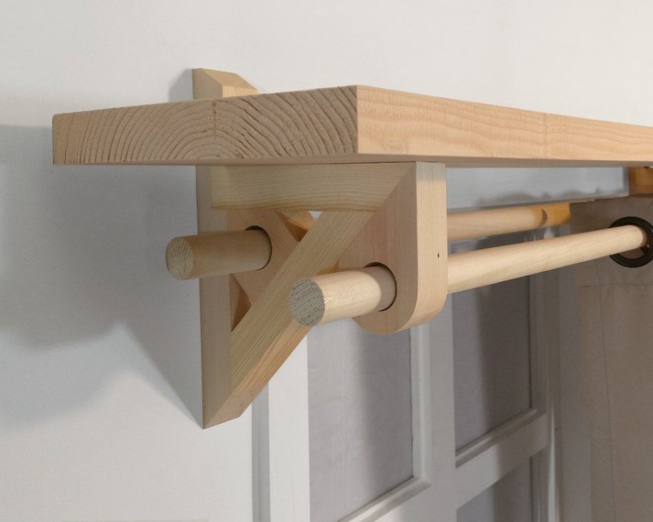 Кронштейн для карниза деревянный