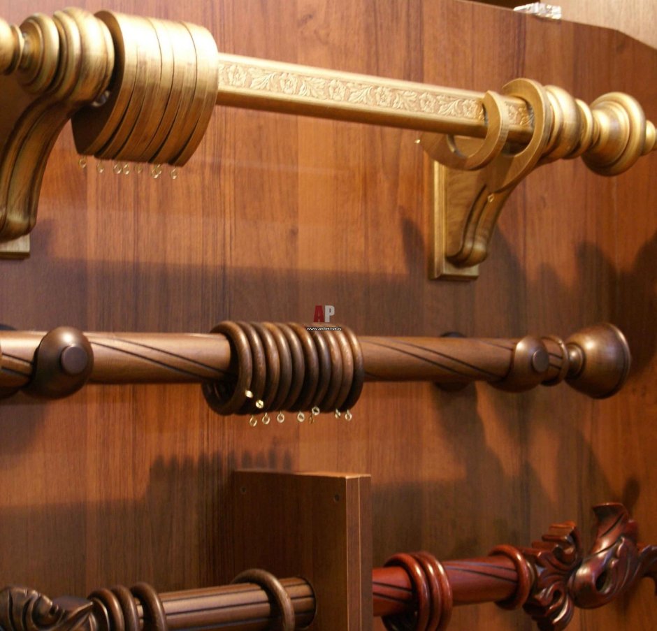 Карниз резной деревянный