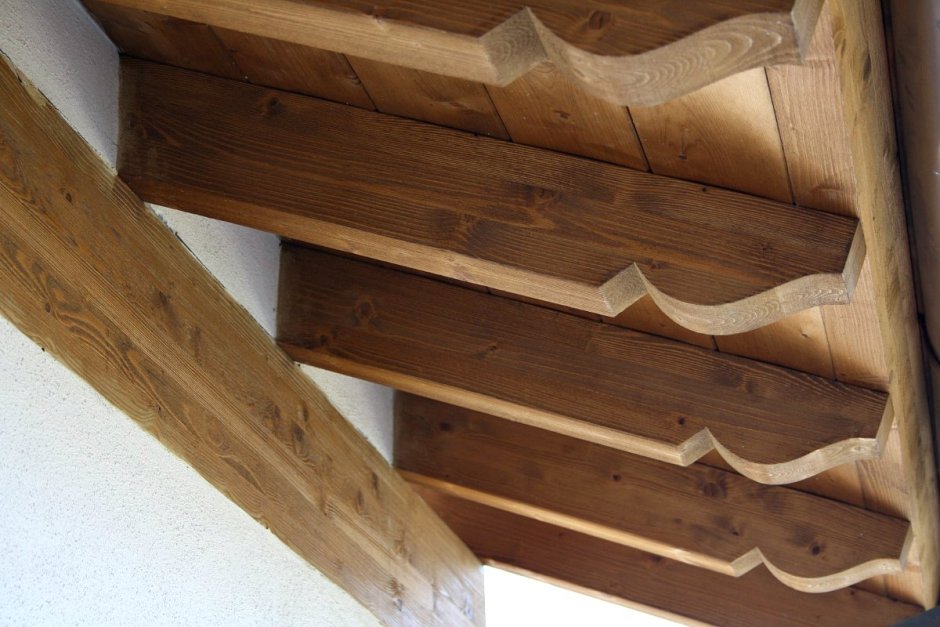 Кронштейн для гардины из дерева