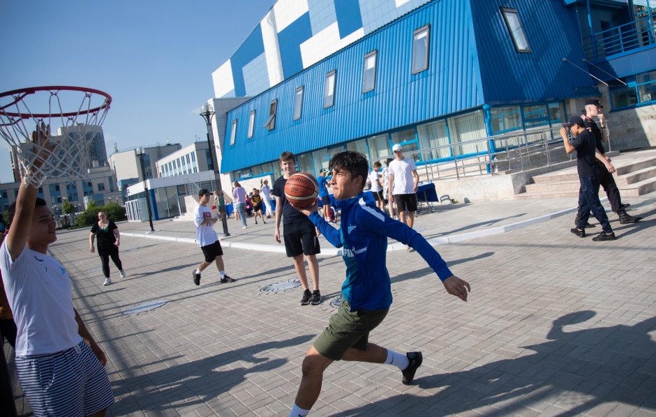 Апастово Ледовый дворец Алтын Алка