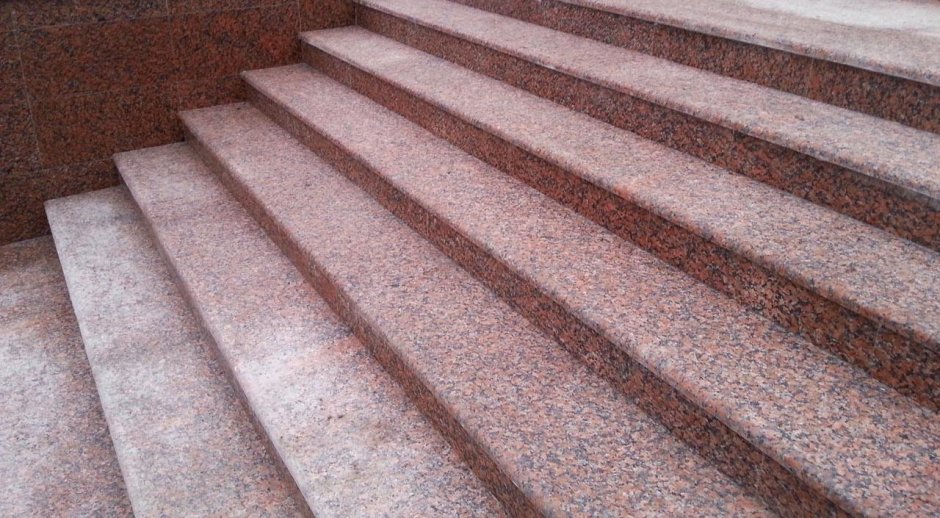 Гранитные ступени Империал ред