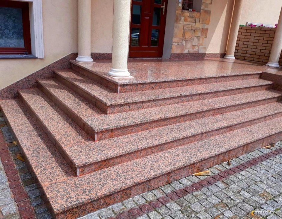 Гранитные ступени 1500х320х30 для лестницы. Гранит g361