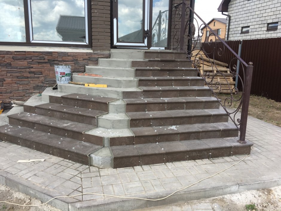 Ступеньки для крыльца