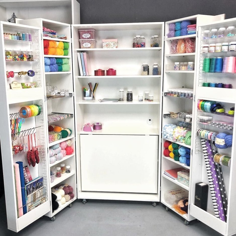 Стол рукодельницы