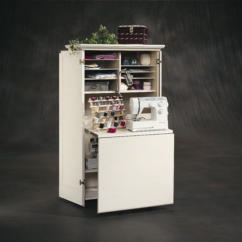 Шкаф-столик для рукоделия