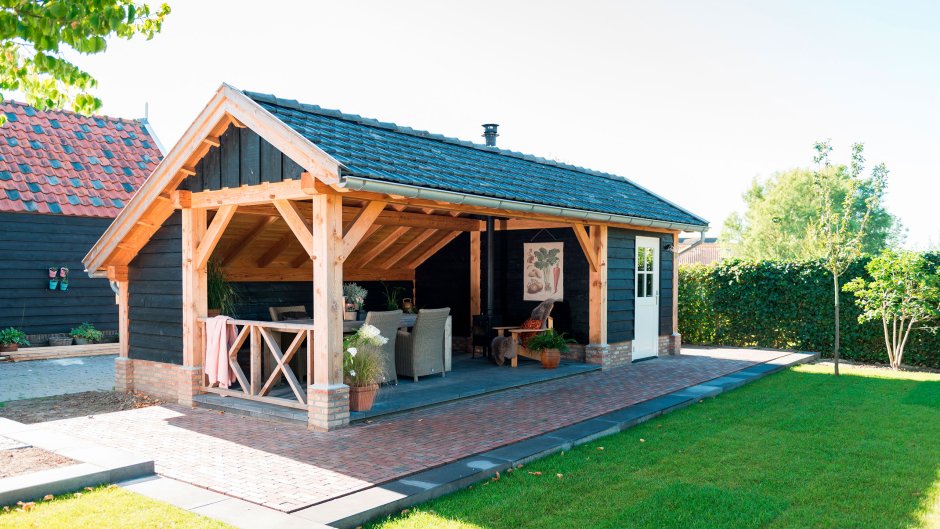 Беседка с хозблоком под одной крышей