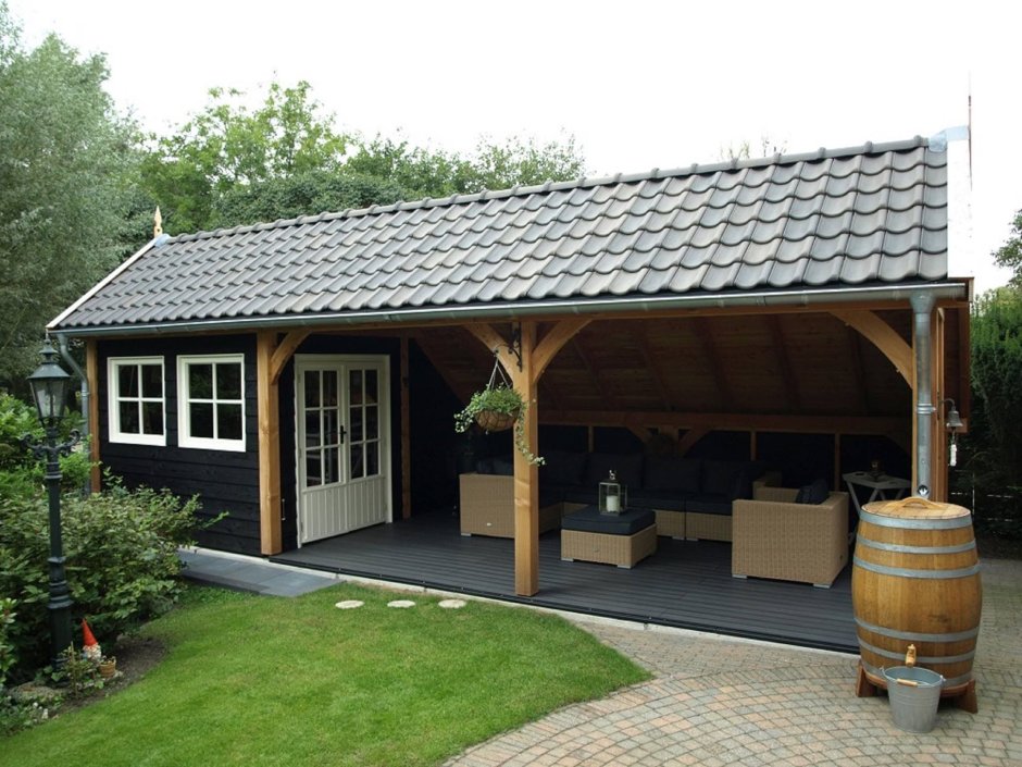 Беседка с сараем и мангалом