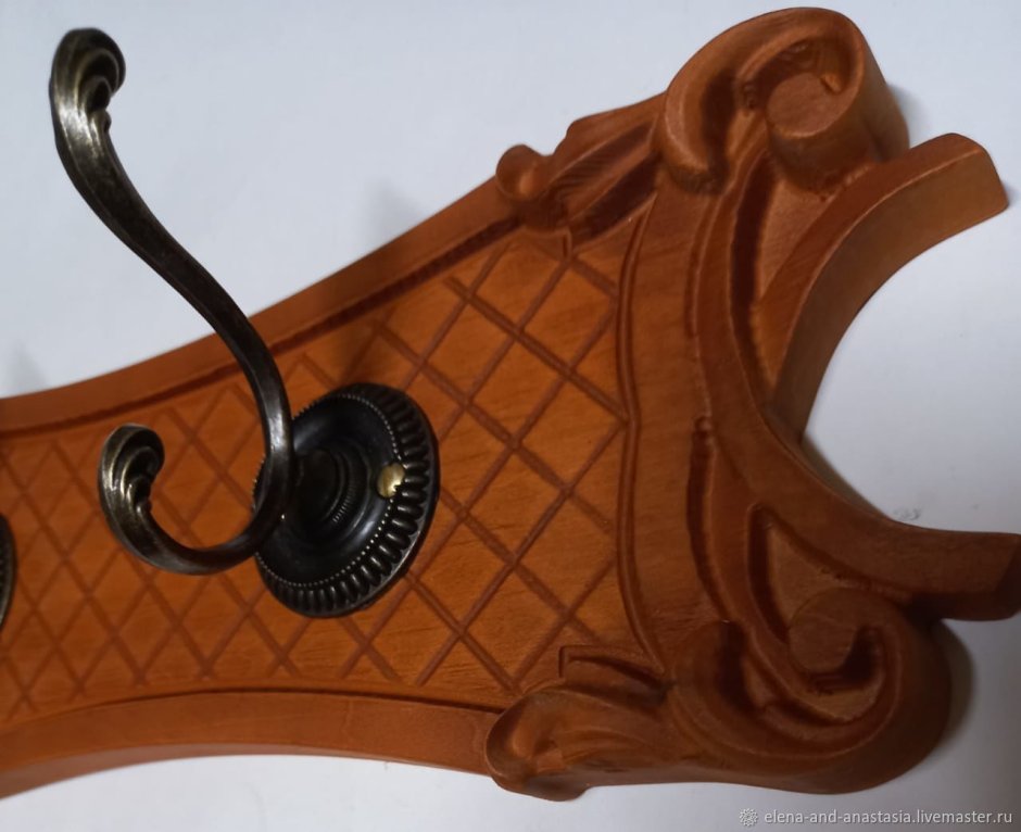 Резные вешалки из фанеры