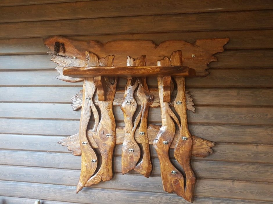 Резные вешалки из дерева