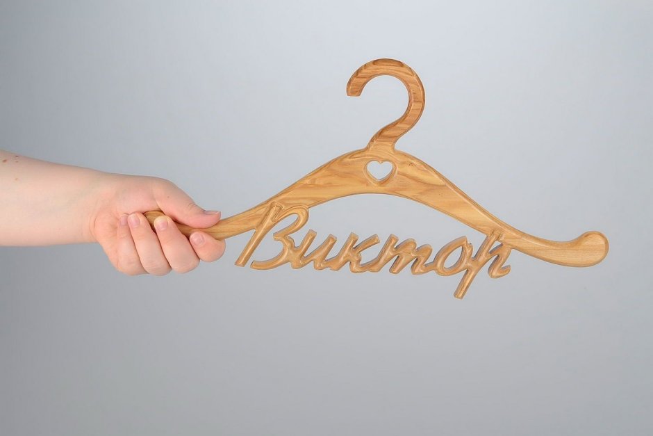 Деревянные вешалки для бани