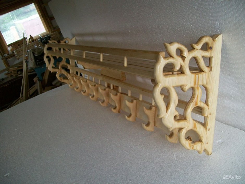 Резные вешалки из дерева