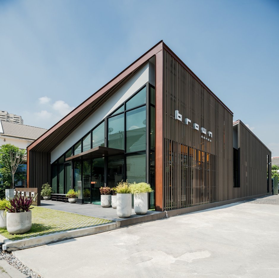 Офисное здание в современном стиле