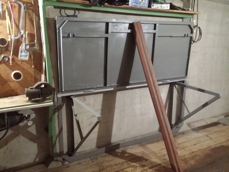 Стол верстак откидной