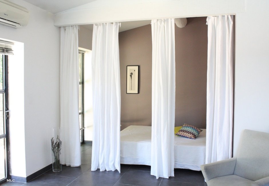 Японские шторы для зонирования пространства