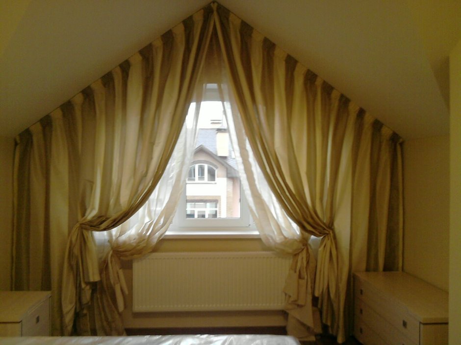 Шторы на треугольные окна