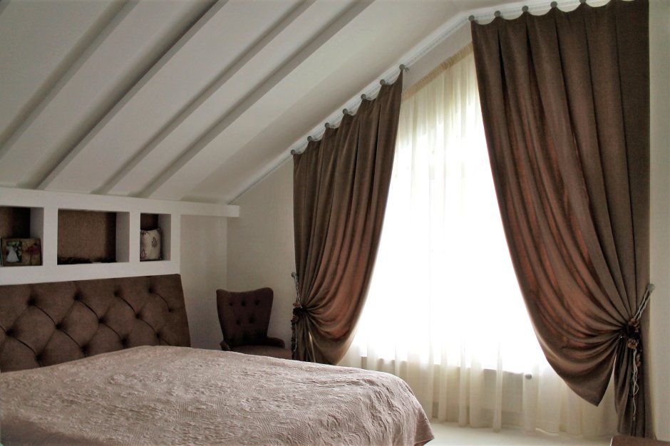 Шторы на треугольные окна