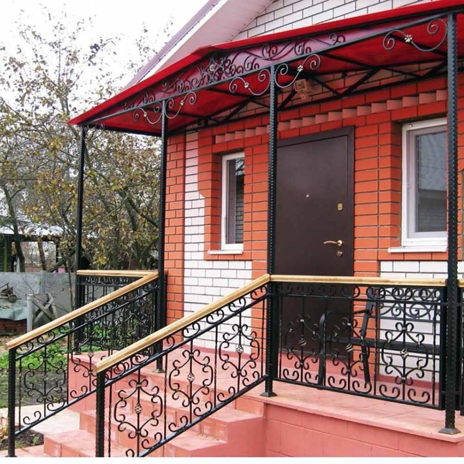 Крыльцо с навесом