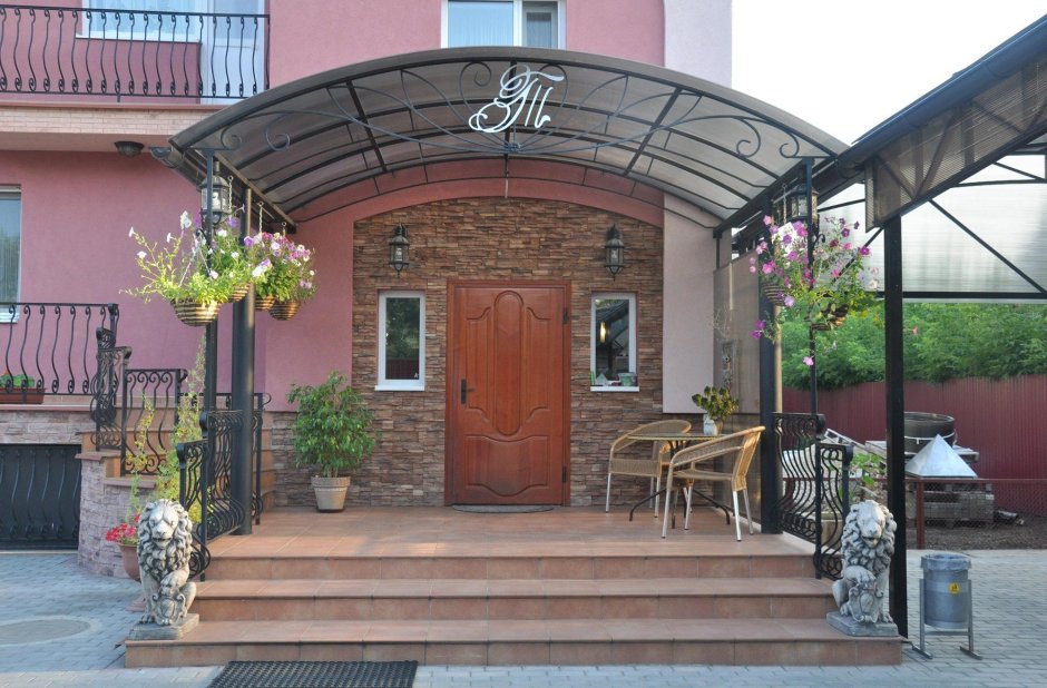 Красивое крыльцо