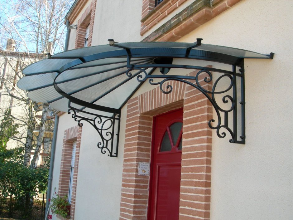 Навес над крыльцом металлический односкатный