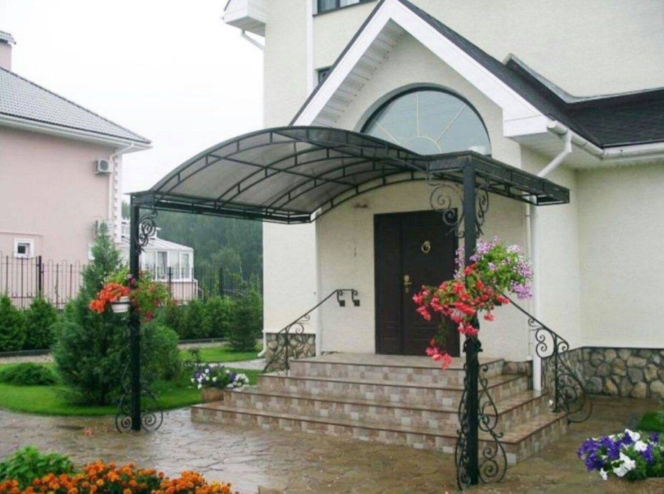 Козырек над крыльцом Hormann