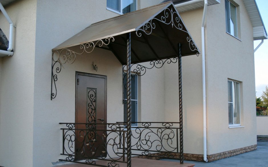 Крыльцо с навесом