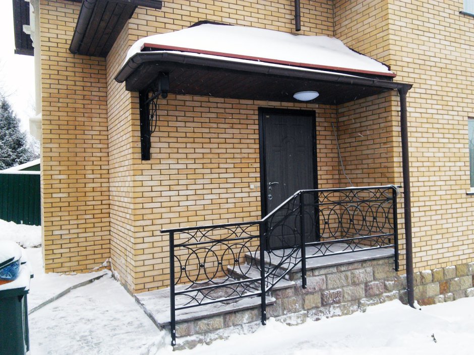 Крыльцо с навесом