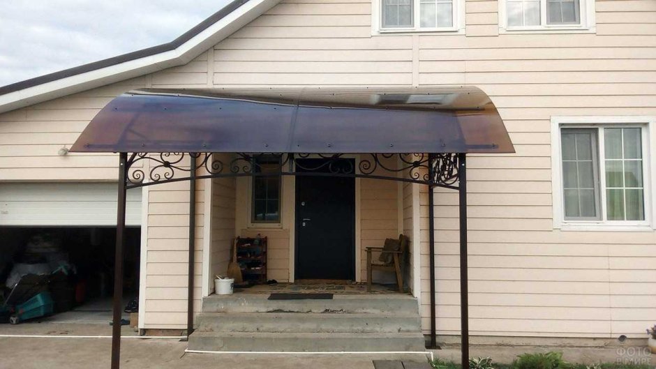 Навес над крыльцом