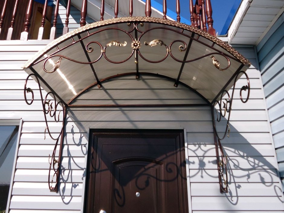 Крыльцо с навесом