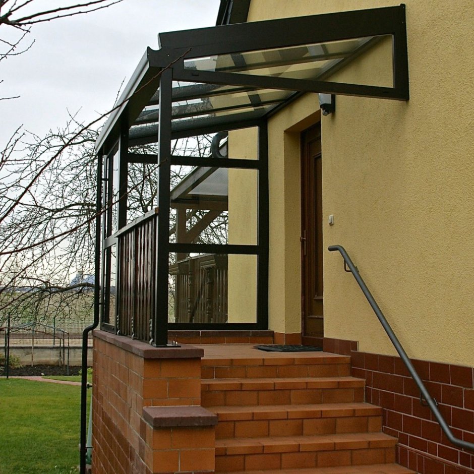 Козырек дома средневековье