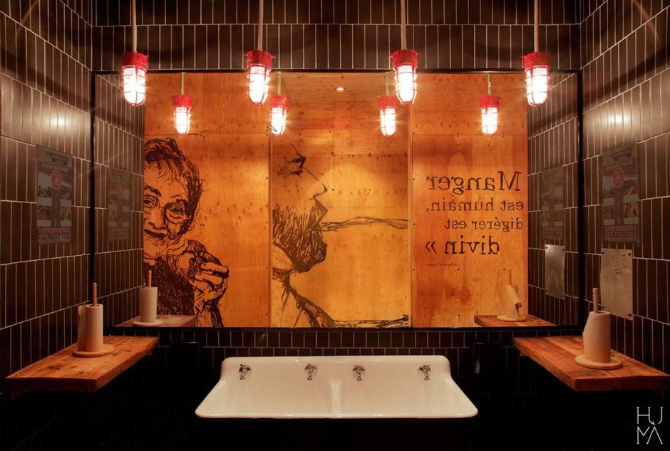 Туалет в баре