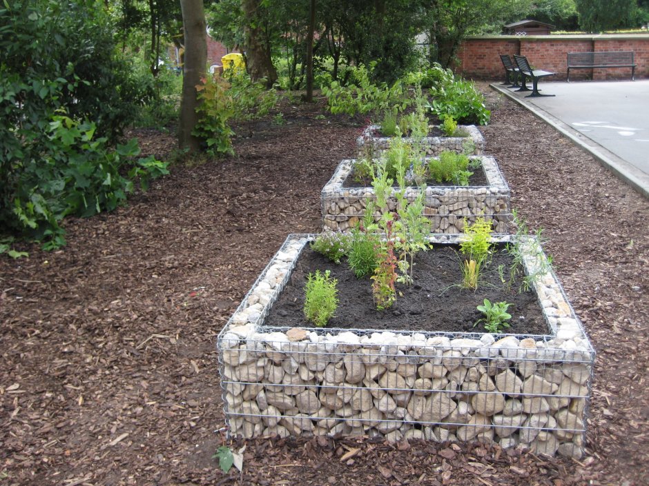 Клумба из пеноблоков