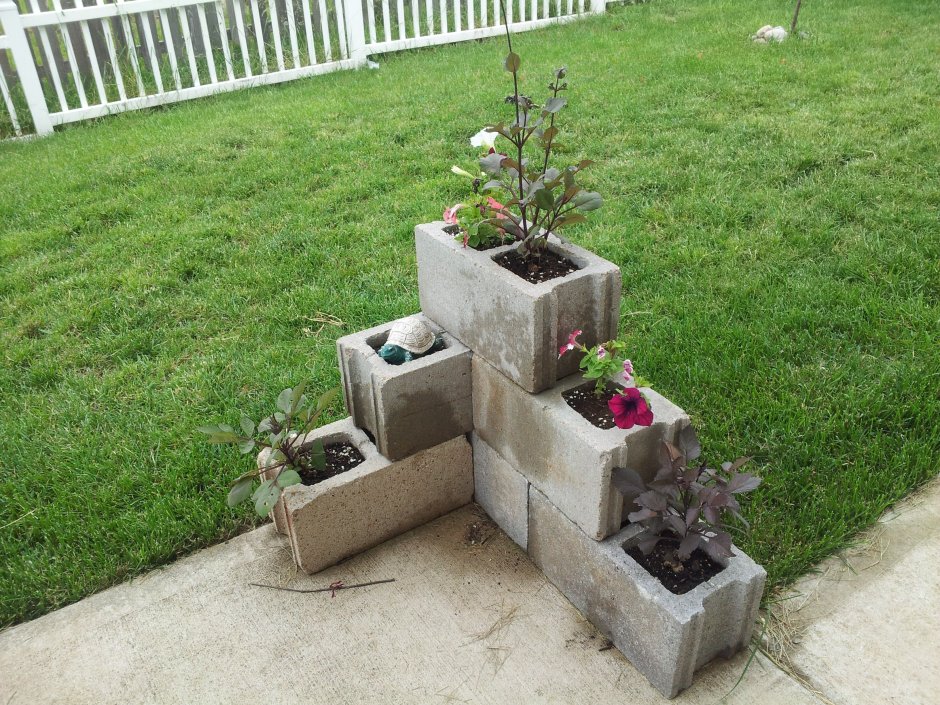 Бетонные блоки для цветов