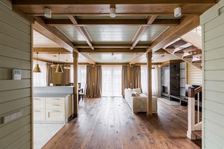 Интерьеры домов из клееного бруса Гуд Вуд