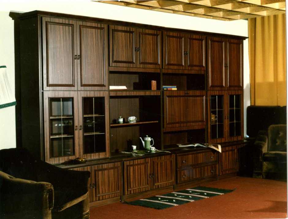 Антикварный стол