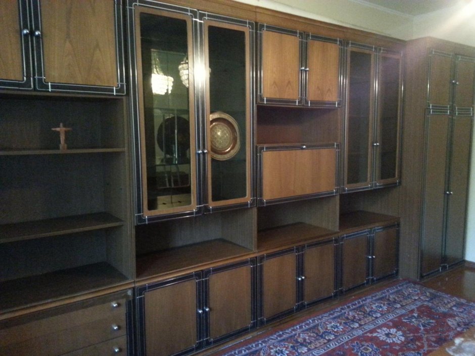 Стенка Питешть пр-во Румыния