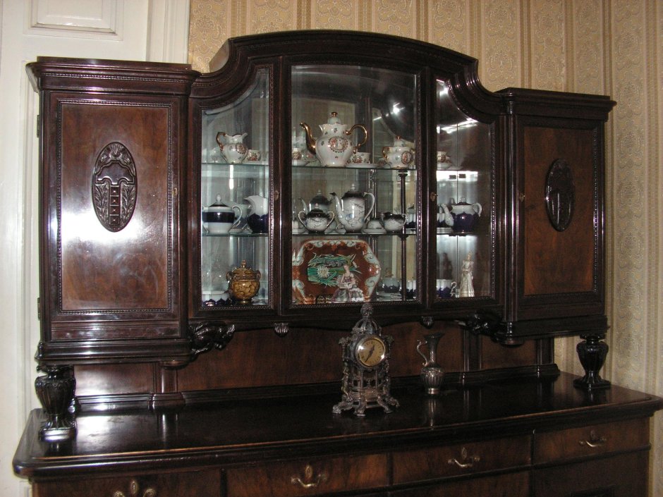 Румынская стенка Питешти