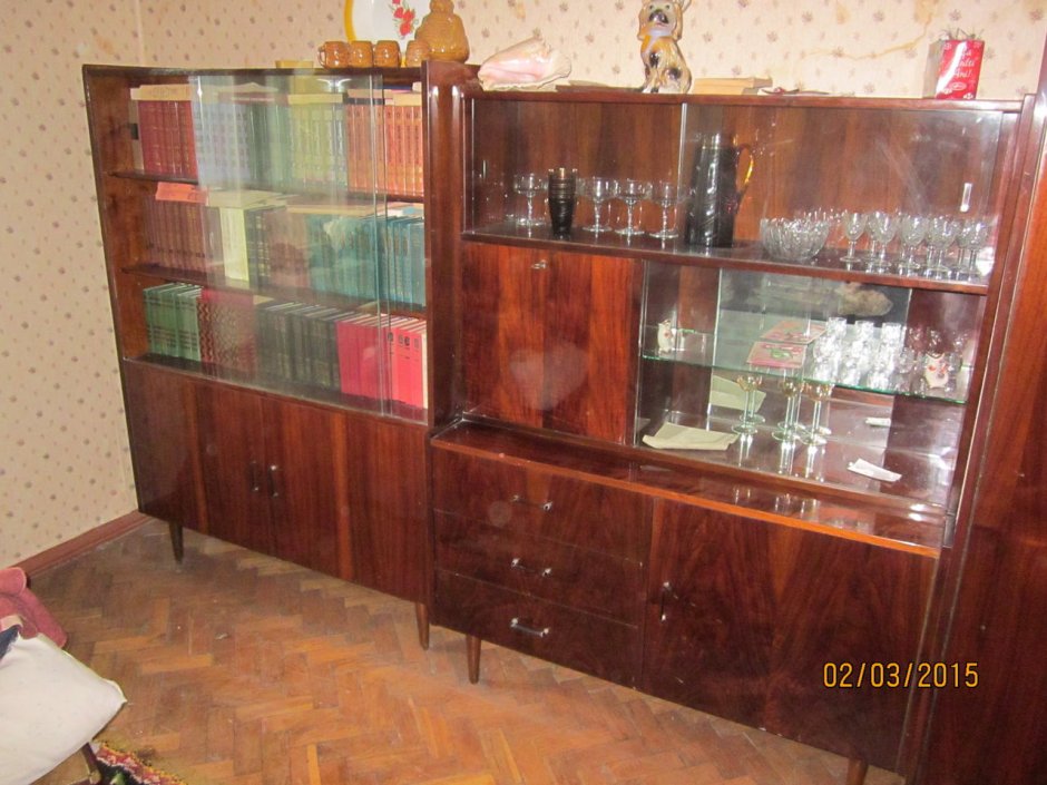 Стенка витрина Верона Дарсо