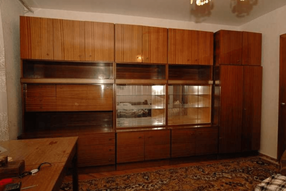 Книжный шкаф Theodore Alexander