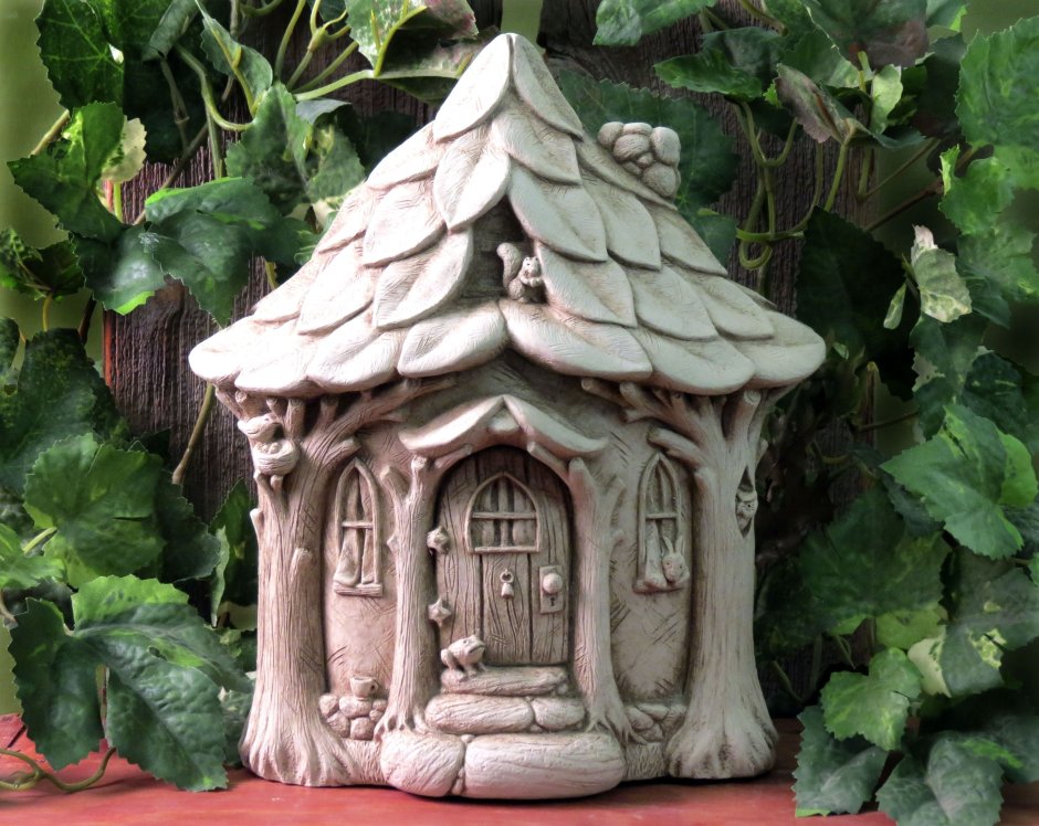 Сказочный домик из глины